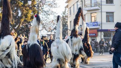 Парад на красота и традиции в Разлог