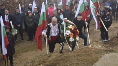 Родолюбивите жители на  Община Симитли отбелязаха  Освобождението с патриотичен поход по пътя на освободителите до връх Кръста