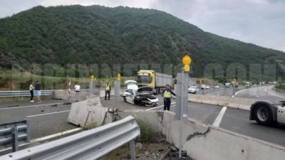 Тежка катастрофа край Симитли, в колата са пътували мъж и двама младежи