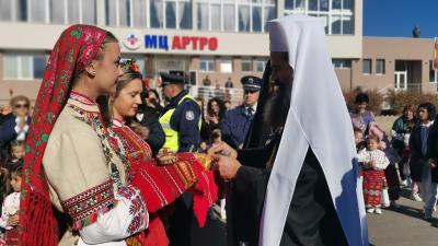 Незабравимо посрещане на Патриарха направиха в Гоце Делчев!