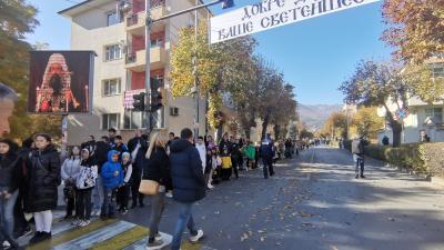 Незабравимо посрещане на Патриарха направиха в Гоце Делчев!