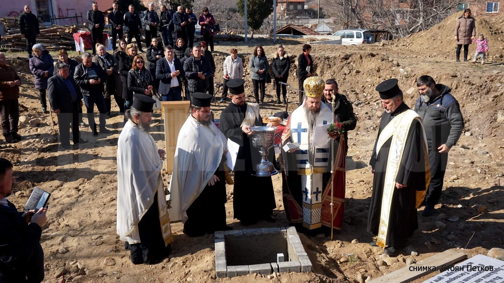 Изграждат храм  Свето Възкресение Христово  в село Драката,сбъдна се дългогодишна мечта на хората