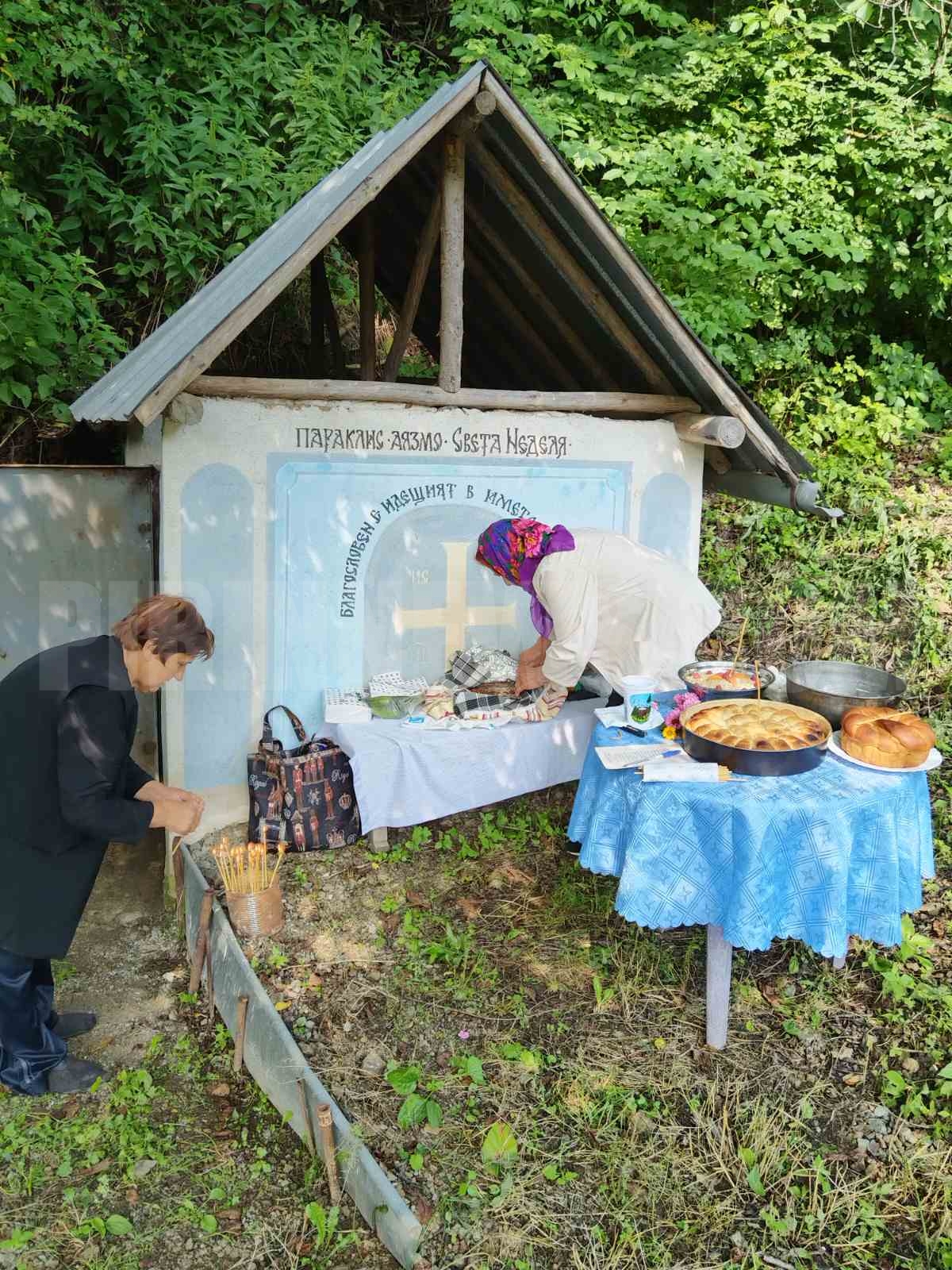 Празникът на Света Великомъченица Неделя бе почетен и в село Сушица