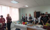 Шефът на РУО Златанов смени сакото с готварска престилка