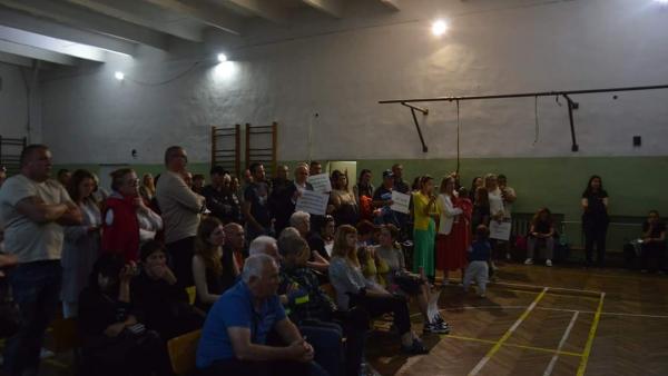 Кметът Байкушев след среща в кв.Струмско: Политически лица си играят със страховете на хората, няма да има бежански лагер в квартала