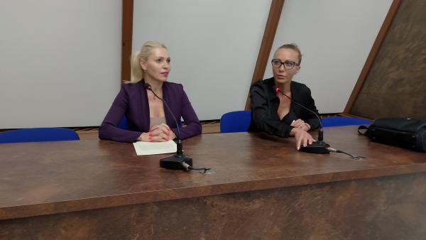 Христина Спасова връчи апел-декларация за нормална работна среда на Омбудсмана Злата Ризова