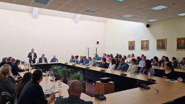 Среща дискусия с евродепутата Ангел Джамбазки се проведе в ЮЗУ  Неофит Рилски