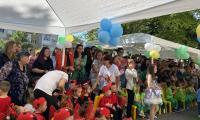 С весело и изпълнено с много усмивки тържество бяха отбелязани 45 години от основаването на Детска ясла №10  Макове  в Благоевград.