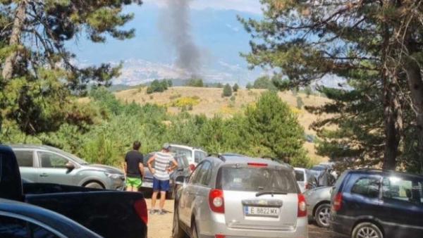 Две плевни и къща горяха в село Цапарево, пожарът е локализиран