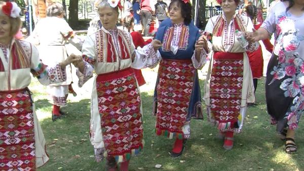 Приключи фестивалът на огледната баница и селския труд в с. Баничан