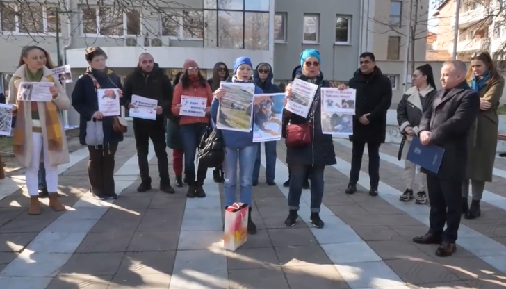 В Сандански излязоха на протест срещу масово тровене на бездомни кучета