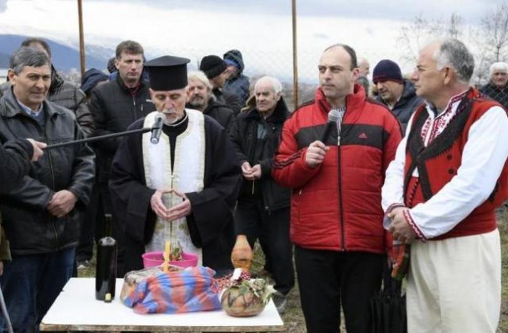 Напрежение в Петрич заради смяна на поп