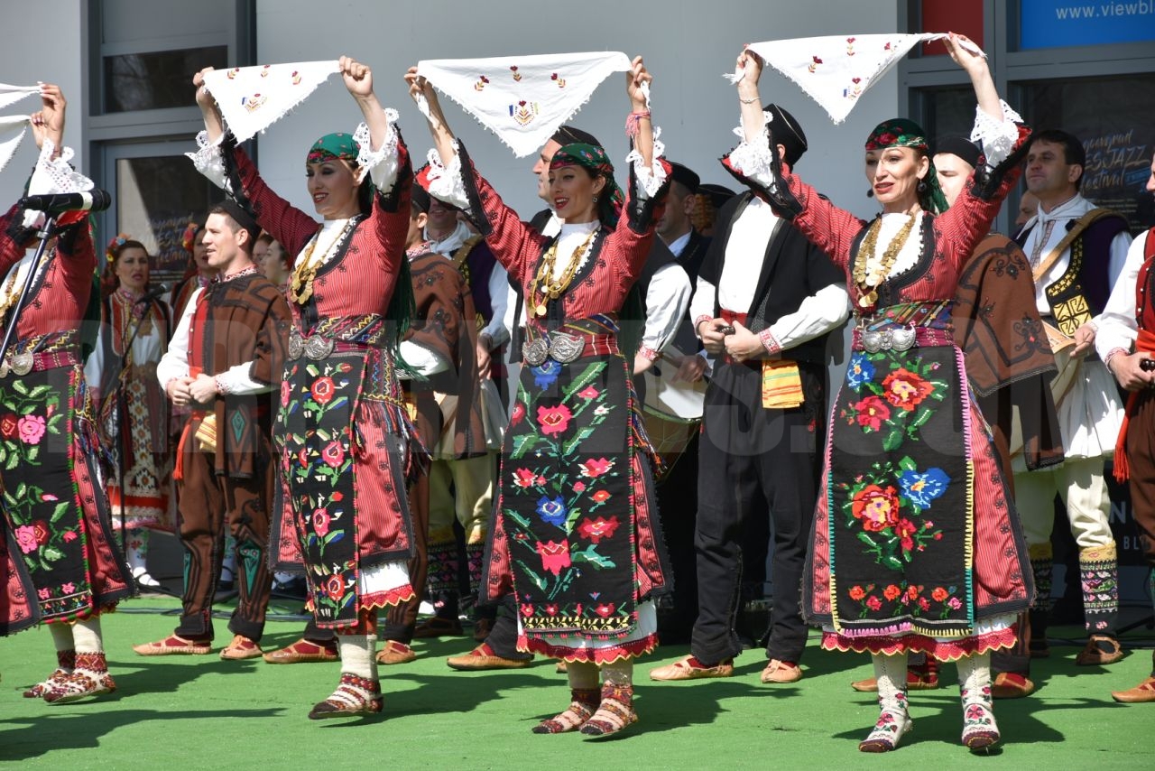 Ансамбъл  Пирин  представя Благоевград с богатството на българския фолклор в Палма де Майорка
