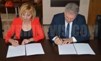 Ректорът на ЮЗУ  Неофит Рилски  проф. д-р Борислав Юруков и омбудсманът  Мая Манолова подписаха споразумение за сътрудничество
