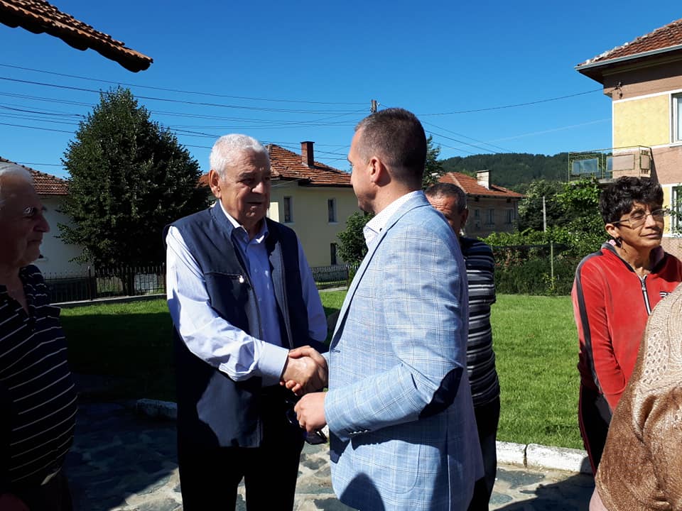 В Белица откриха градинка на БСП,Причкапов гост на церемонията