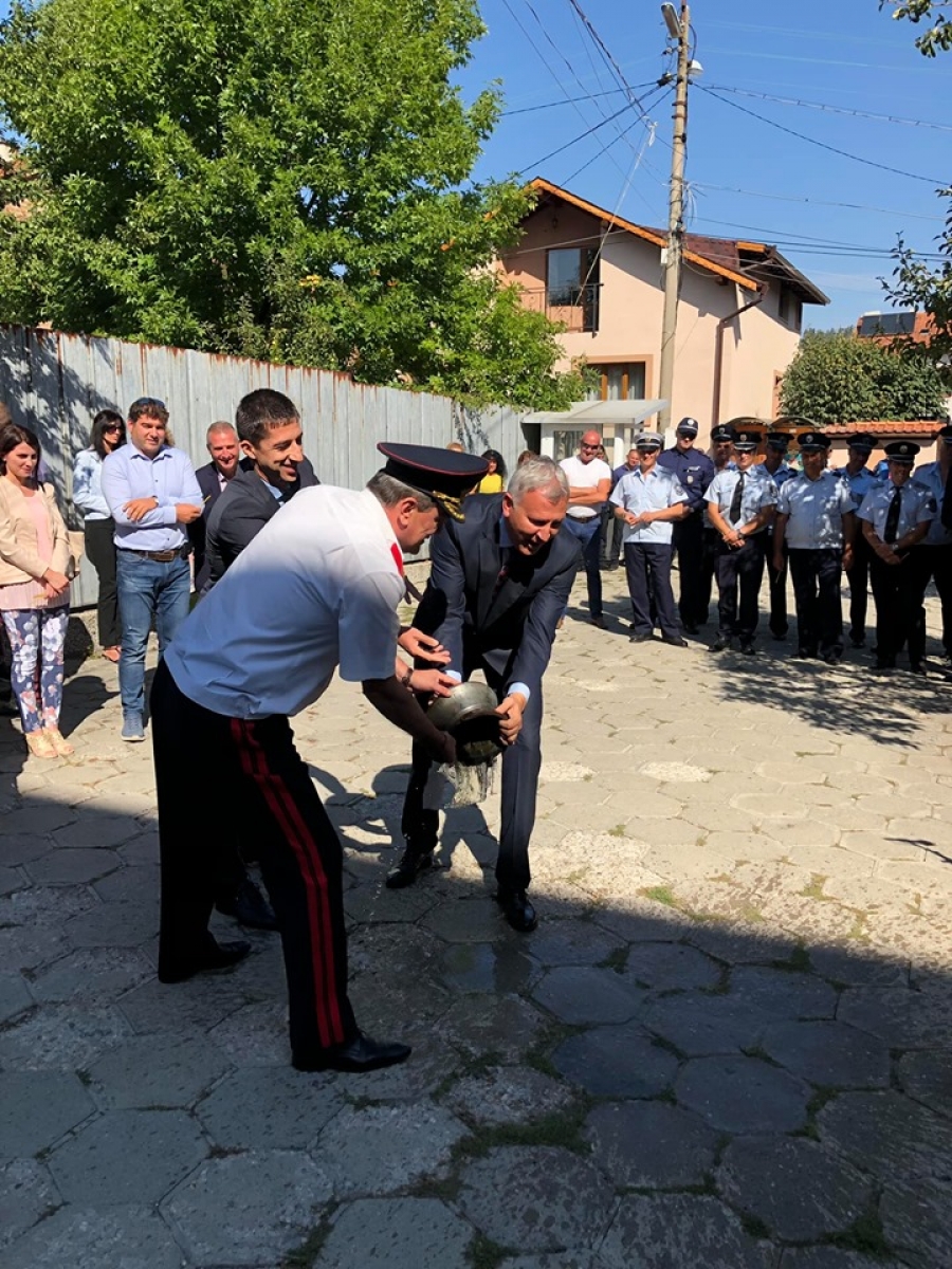 Санират сградите на пожарната и полицията в Разлог