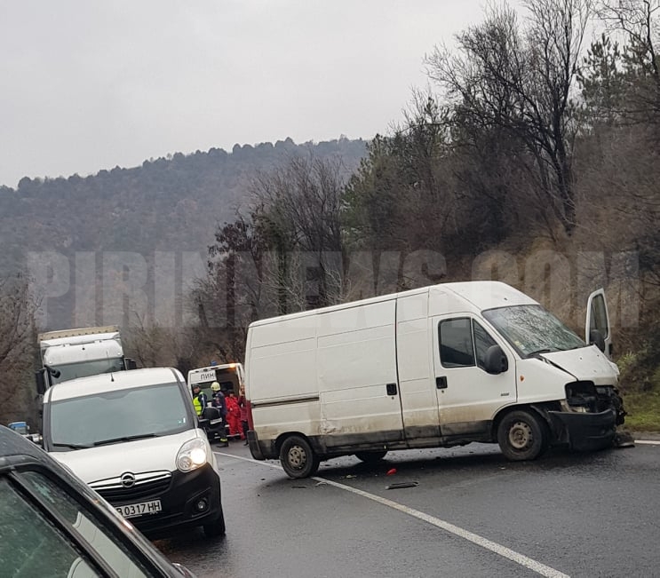 Поредна тежка катастрофа в Кресненското дефиле, португалец загина, двама са ранени