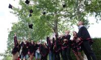 520 абсолвенти от Стопанския факултет на ЮЗУ  Неофит Рилски  получиха дипломите си