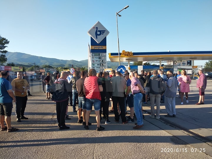 Полиция заварди пътя при  ГКПП-Кулата, търговци на зеленчуци излязох на протест срещу наредба на БАБХ