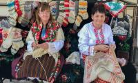 В Банско показват на туристи как се тъкат черги и килими