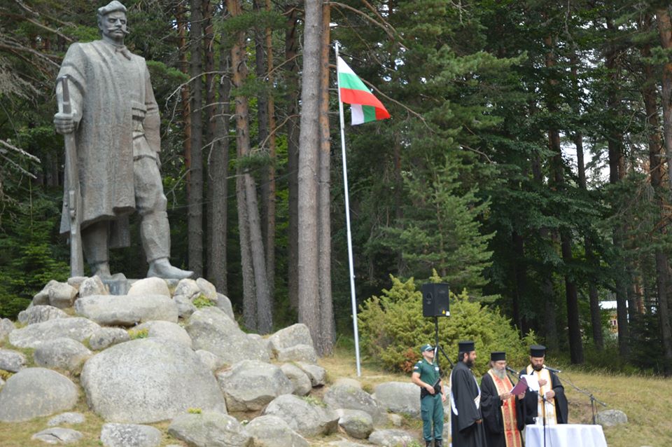 Почетоха героите на Илинденската епопея на Попови ливади