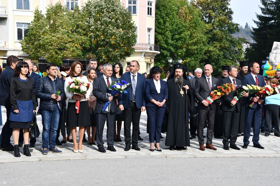 Разлог празнува 108 години свобода, кметът на Банско  уважи празнка