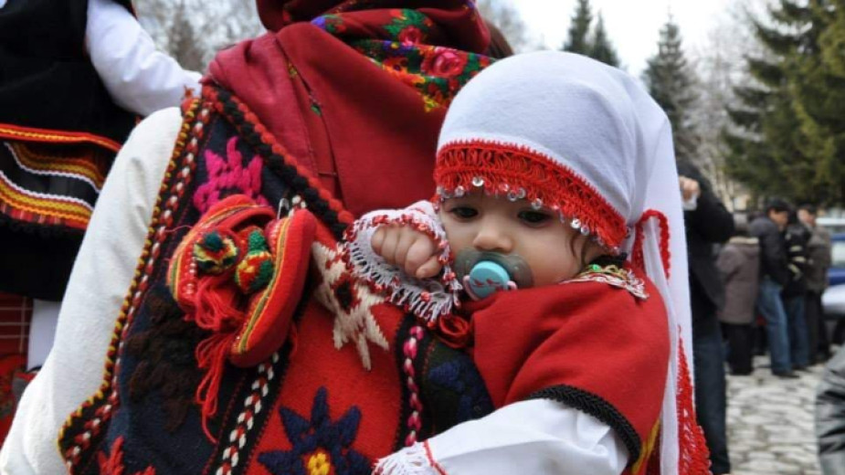 Днес в Разлог празнуват Бабинден