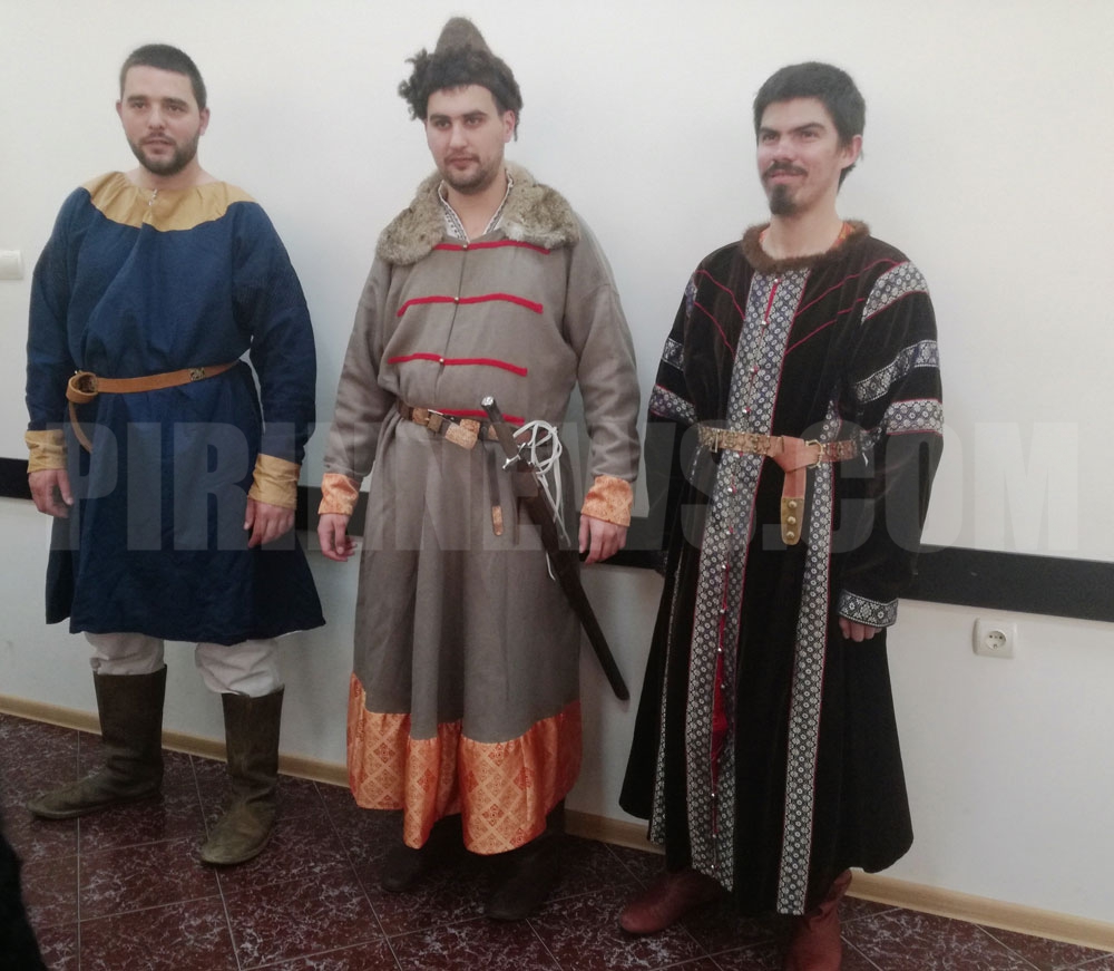В ЮЗУ  Неофит Рилски  представиха въоръжение и облекло на средновековните българи