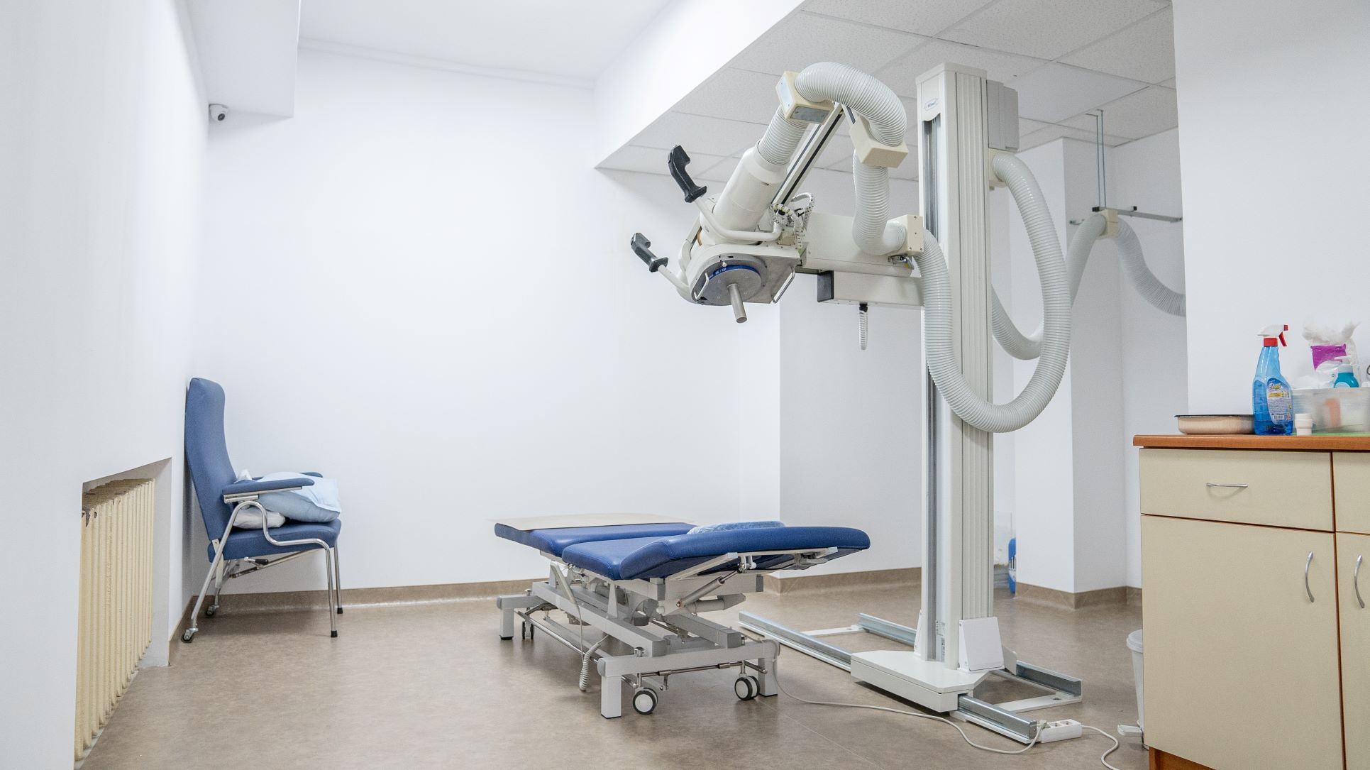 Модерна апаратура лекува кожни и артритни болежки в болница Св.Мина в Благоевград