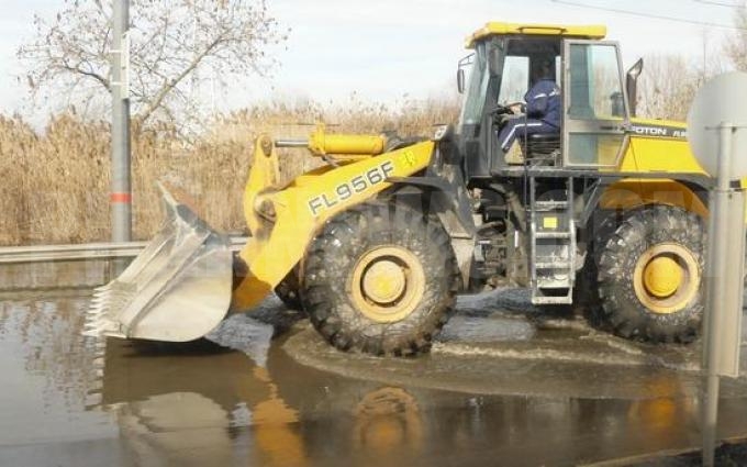 Водите на Струма застрашават петричко село