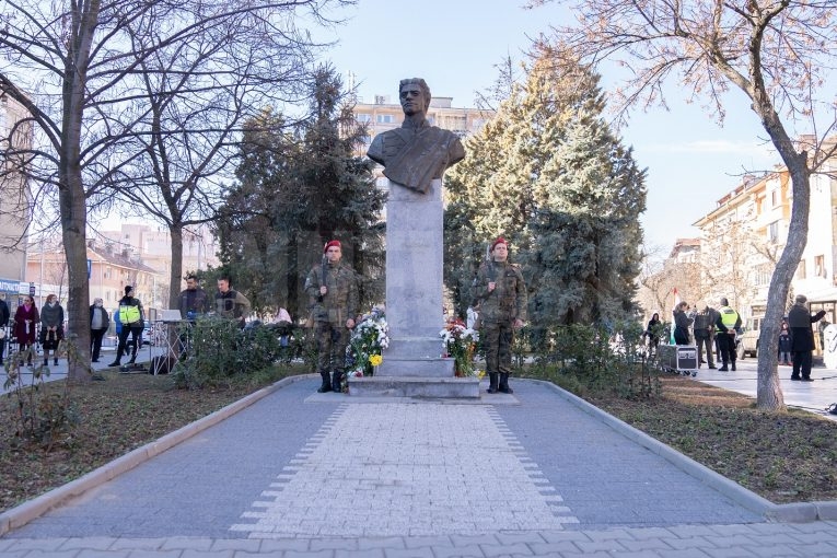 Благоевград се поклони пред безсмъртието на Апостола