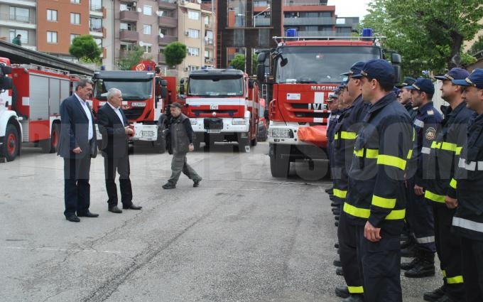 Демонстрации на огнеборците в Симитли