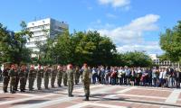 Стълпотворение от политици и кандидати за депутати  в Благоевград за ритуала по повод 114 години Независимост